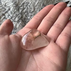 Hematoid fire Quartz tumbled stone